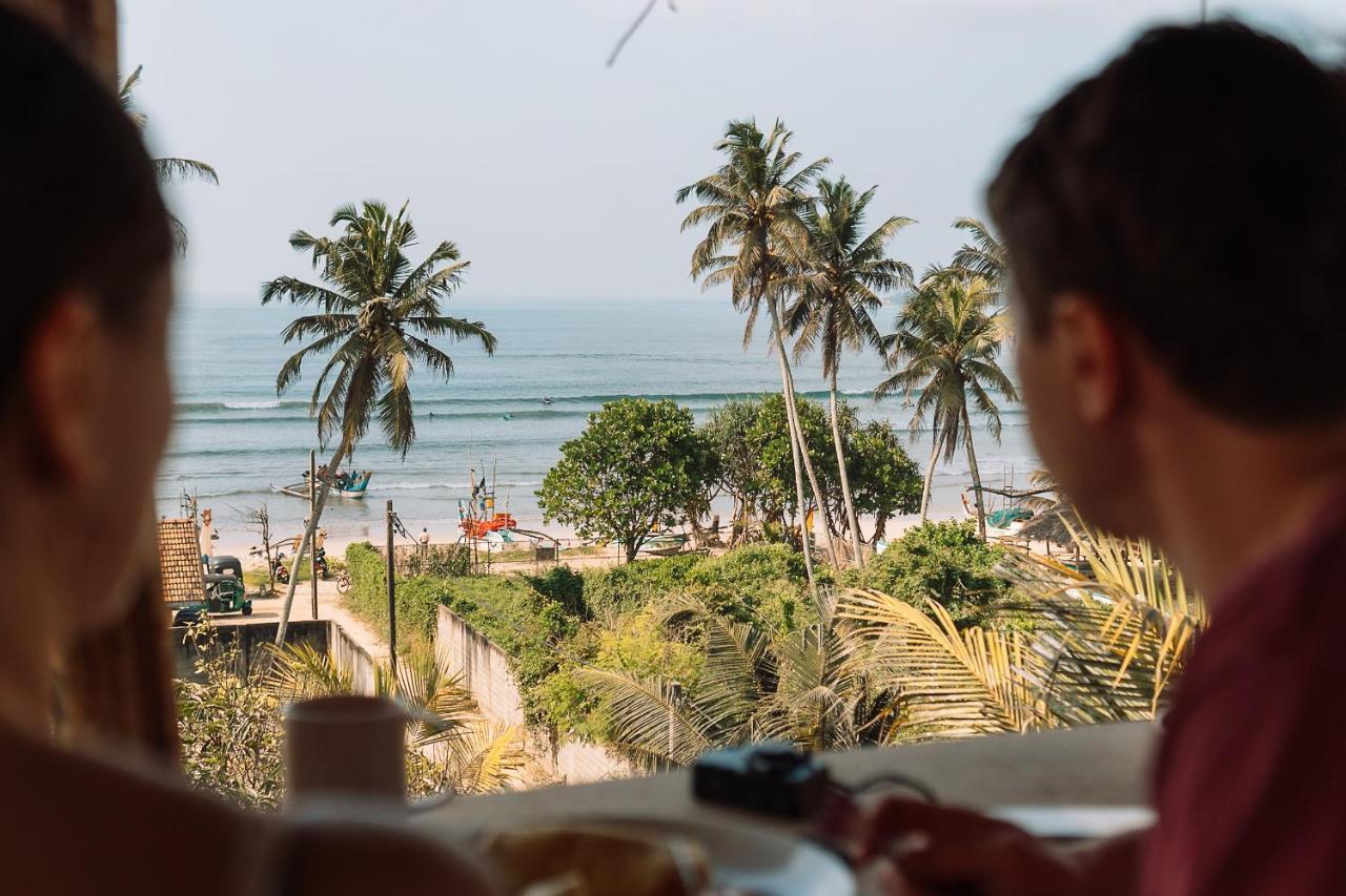 Bed and Breakfast Lucky'S Surf Camp à Weligama Extérieur photo