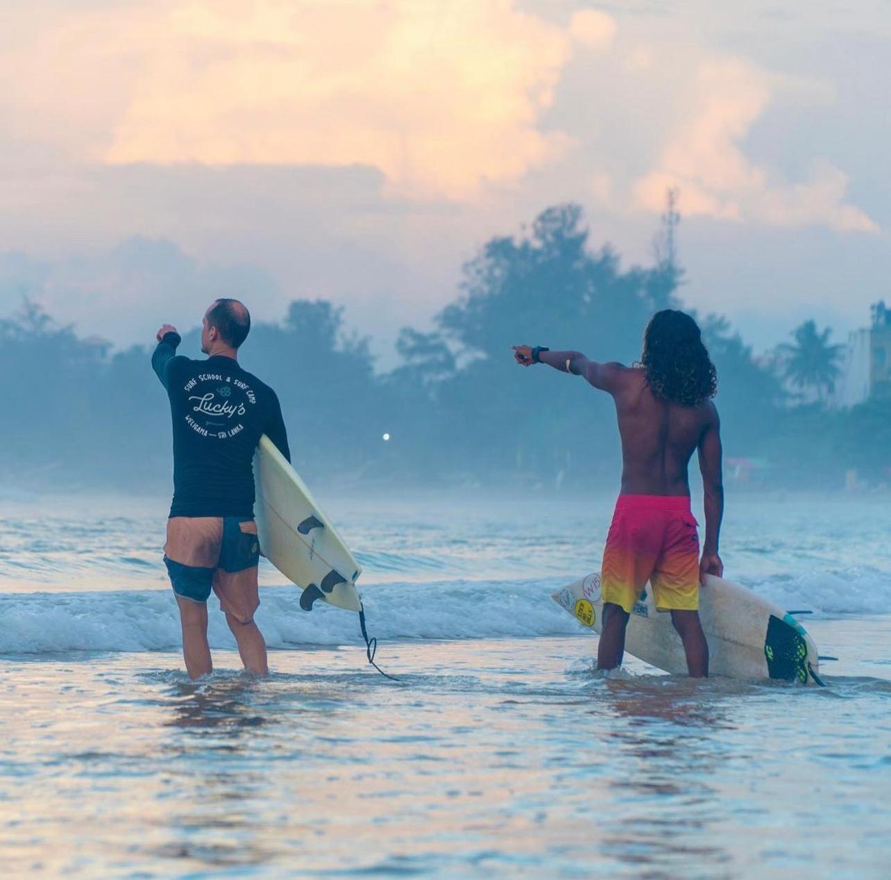 Bed and Breakfast Lucky'S Surf Camp à Weligama Extérieur photo